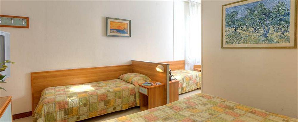 Hotel Giannino Porto Recanati Exteriör bild
