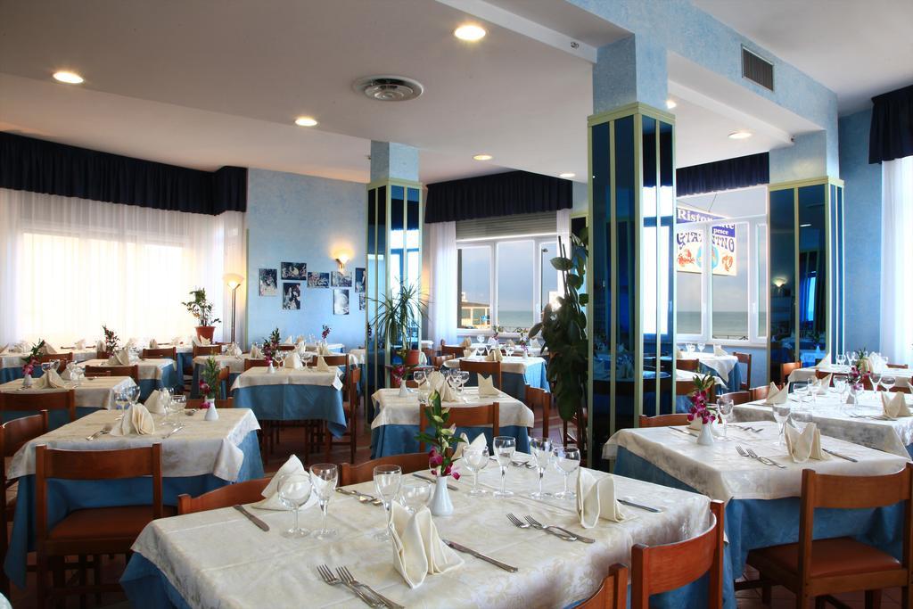 Hotel Giannino Porto Recanati Exteriör bild